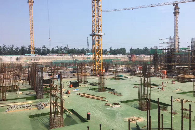     塑面建筑模板美學(xué)革命：如何讓工程顏值拉動(dòng)30%項(xiàng)目溢價(jià)？